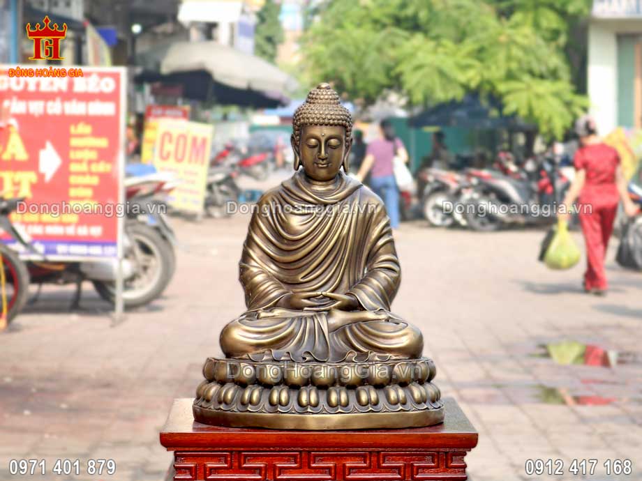 Mẫu tượng Phật A Di Đà bằng đồng vàng hun giả cổ